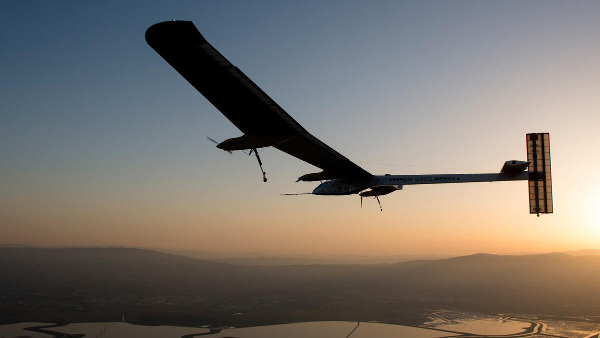 Solar Impulse 2, a solar powered airplane - rack.2.mshcdn.com