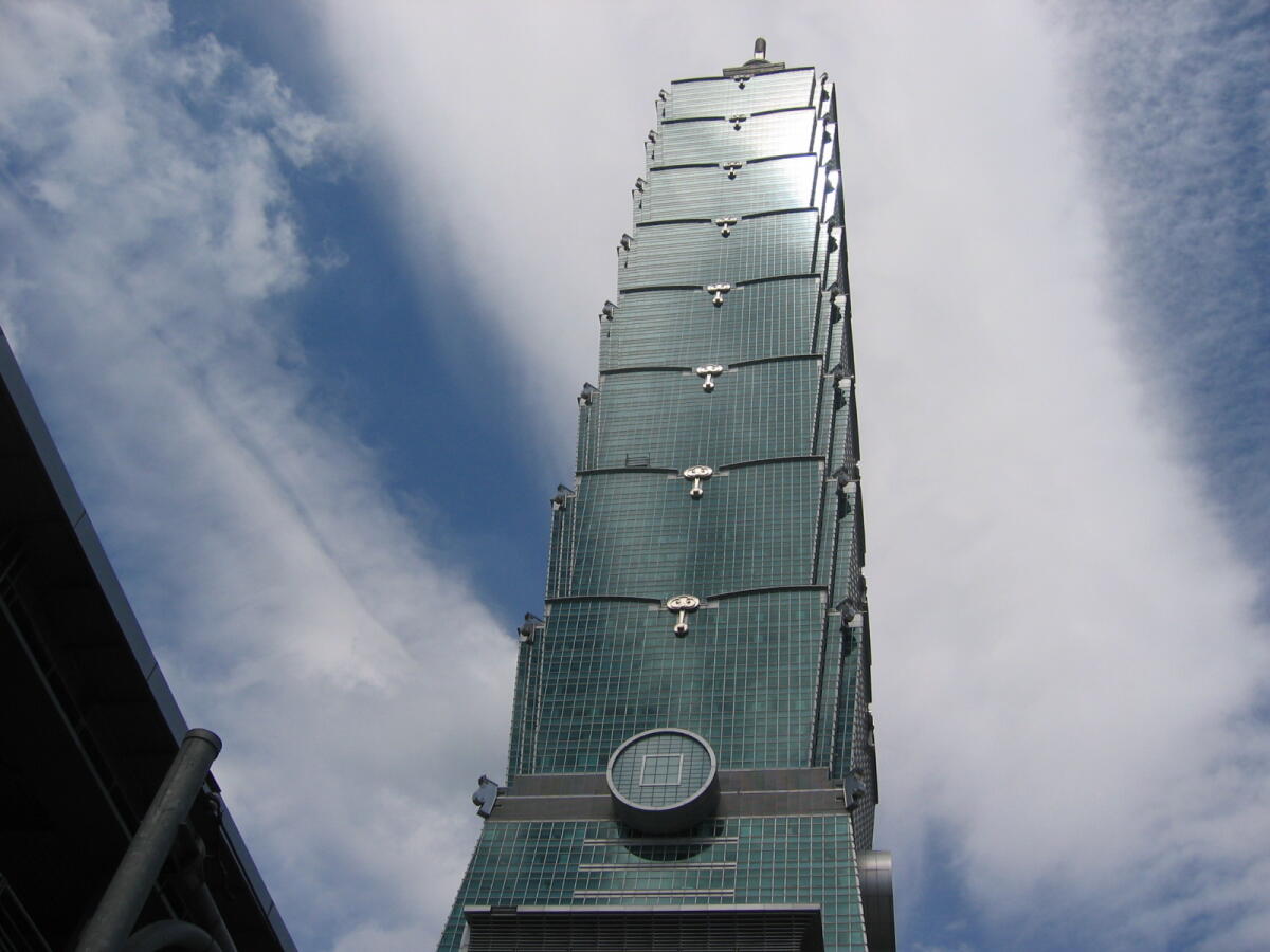 Grattacieli: una soluzione a venti e terremoti - theasianedition.files.wordpress.com