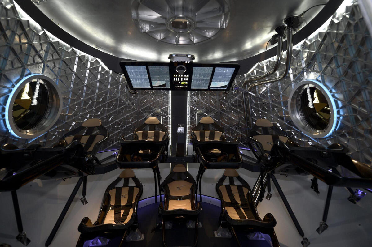 SpaceX Dragon V2, the first spatial taxi - Source: SpaceX