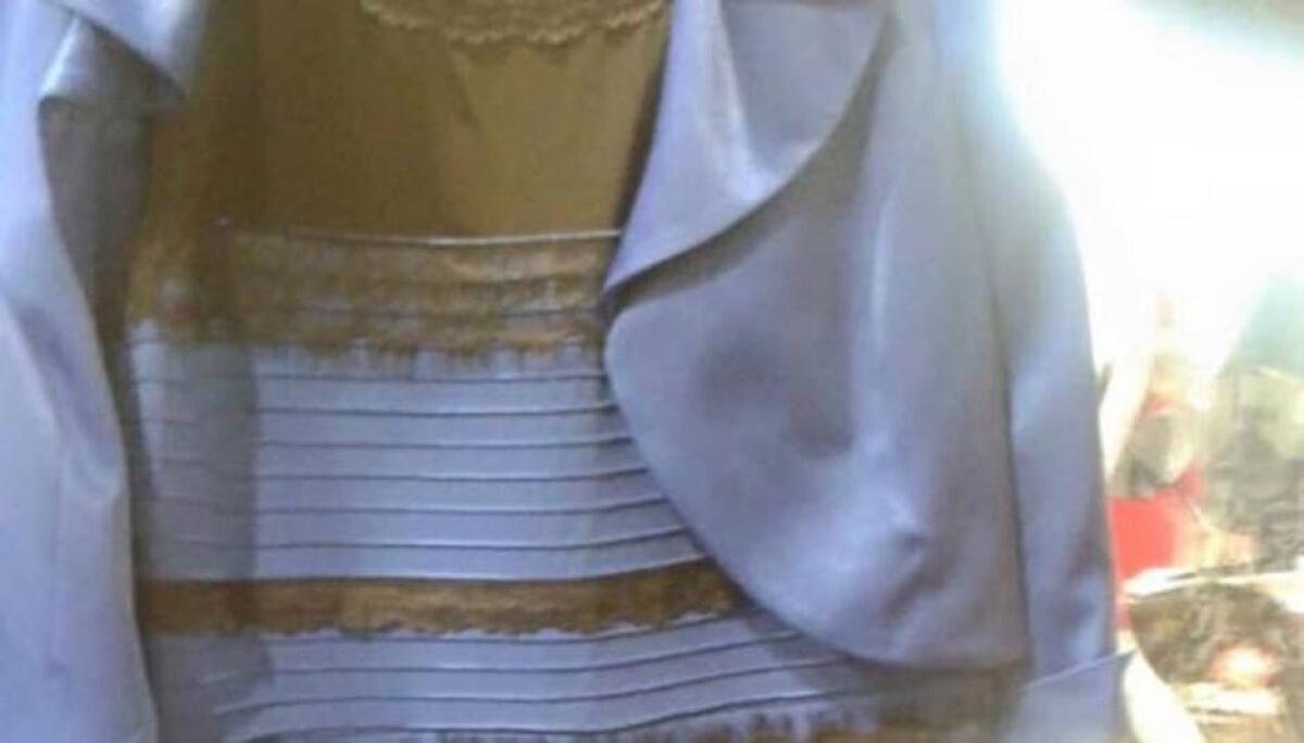 Di che colore è questo vestito? - 