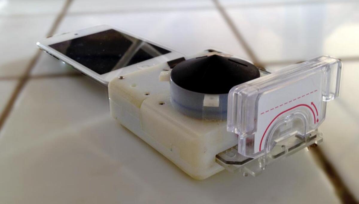 Un dispositivo e un'app per test HIV e sifilide con lo smartphone - Columbia Engineering