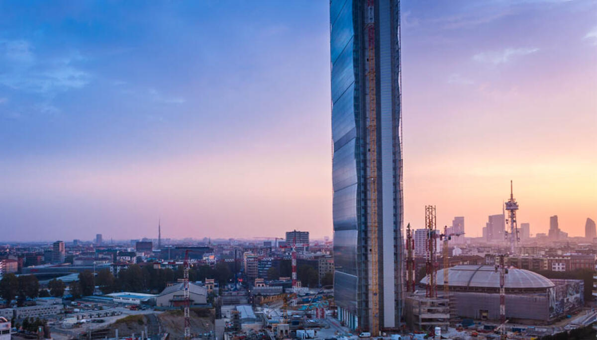 Torre Isozaki: l'infinito e il futurismo - living.corriere.it