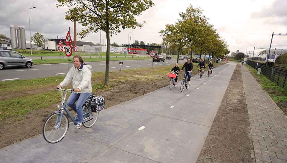 What if Roads would Produce Energy? The world's first example - 