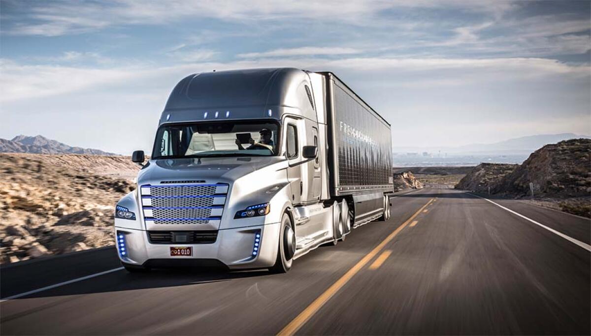 Freightliner Inspiration Truck: il primo autocarro a guida autonoma - motortrend.com