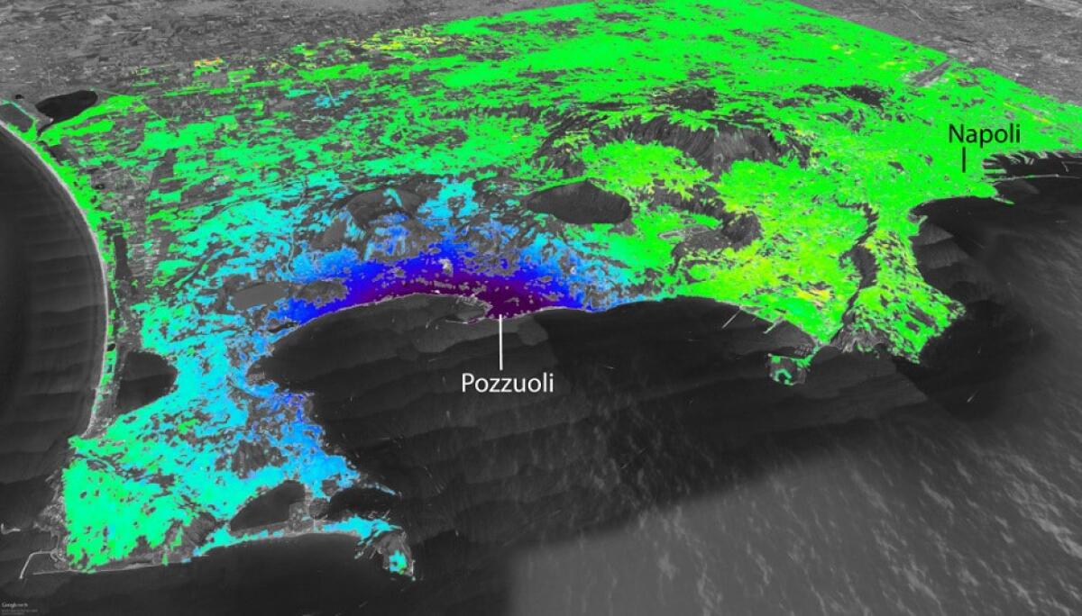 Campi Flegrei: i satelliti COSMO-SkyMed ne controllano l'attività - 