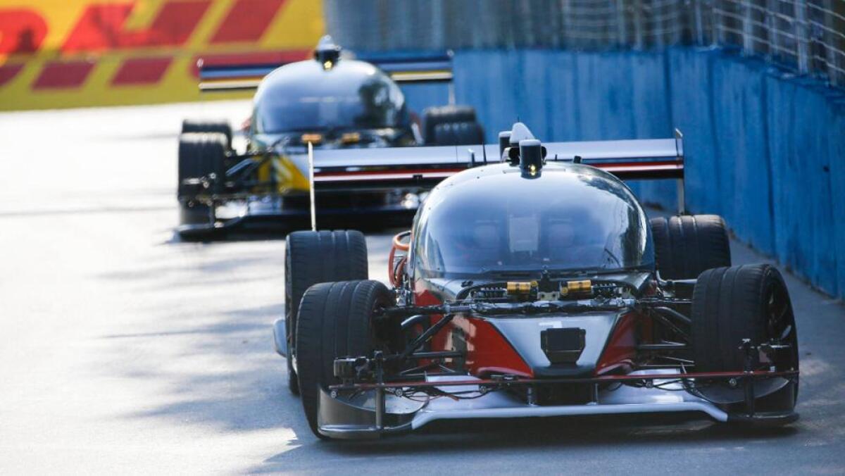Roborace: arrivano le gare automobilistiche senza piloti - Roborace, gare tra automobili guidate autonomamente. Credits: www.lastampa.it