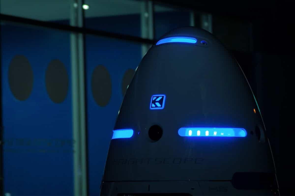 Knightscope K5, il robot poliziotto - Knightscope K5