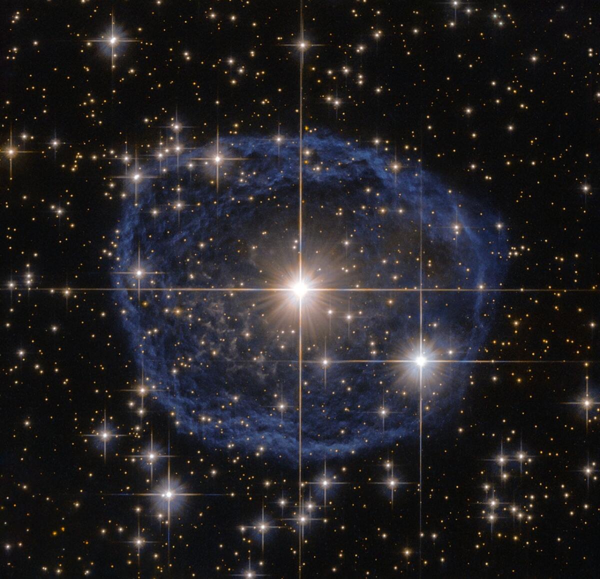 Hubble fotografa la "bolla di sapone" cosmica - ESA/Hubble & NASA, Judy Schmidt