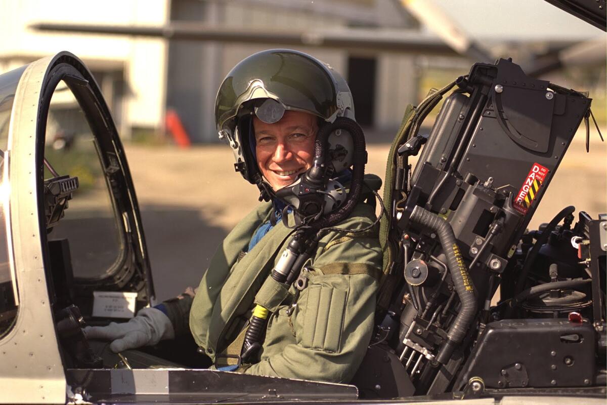 Intervista a Maurizio Cheli, da astronauta ad imprenditore - Maurizio Cheli a bordo dell'EuroFighter