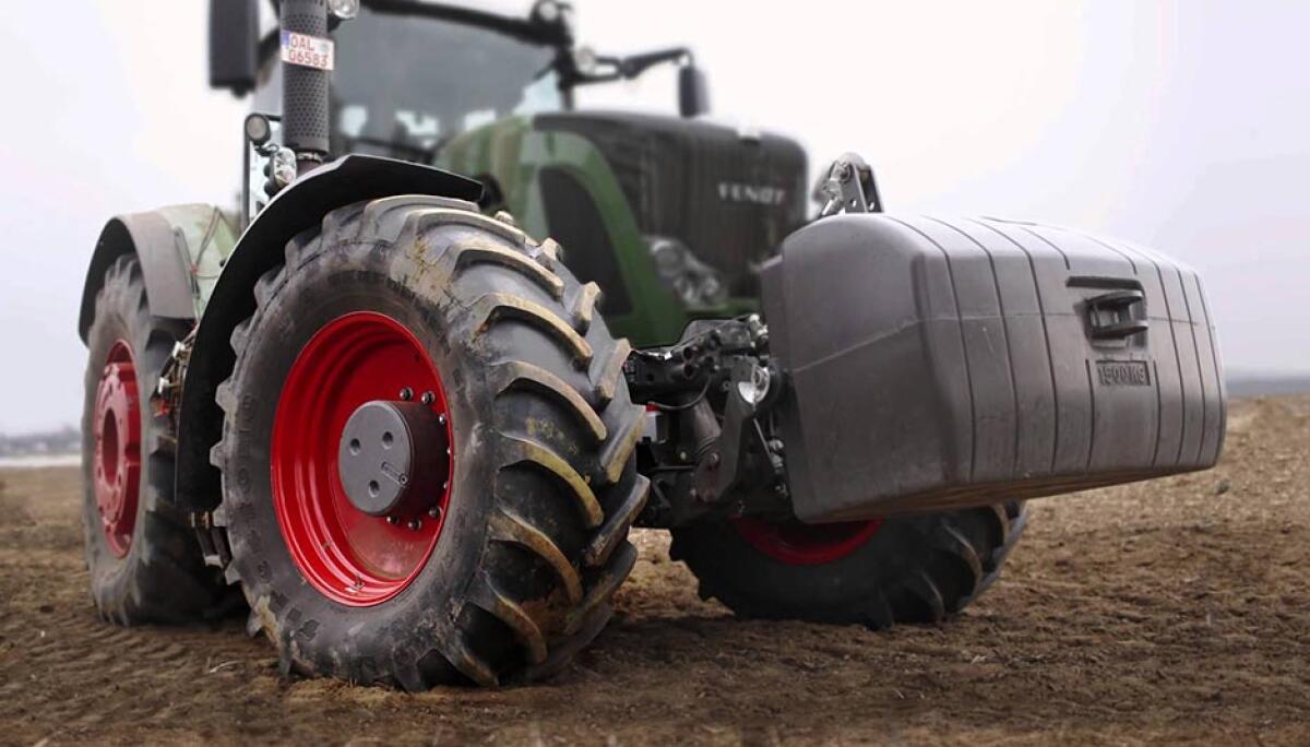 New Firestone Maxi Traction 65 - youtube.com