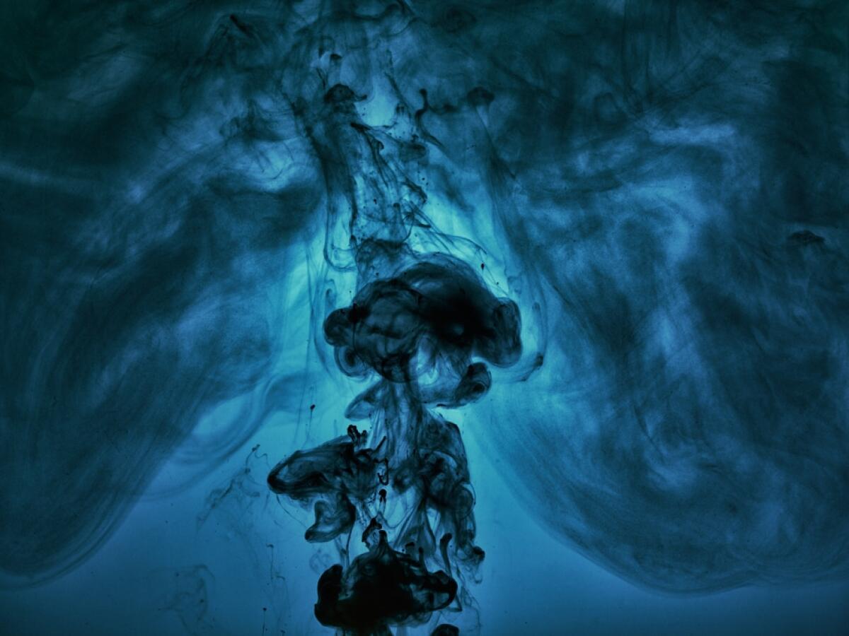 Ci divertiamo con i fluidi non fluidi? - Fluid Abstract, credits: http://www.cmmr.co.uk/images/conceptual_photography_abstract1.jpg