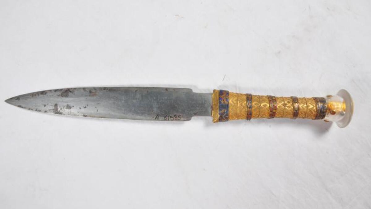 Il pugnale di Tutankhamon proviene dallo spazio - Pugnale di Tutankhamon, Credits: http://cdn.corrieredellosport.it/images/2016/05/26/201405332-25d2c60f-da49-4e80-bed0-dc2b3c16d6a7.jpg