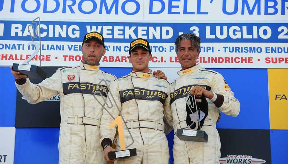 Ivan Tramontozzi domina la prima gara sull'Autodromo dell'Umbria - press.bmwgroup.com