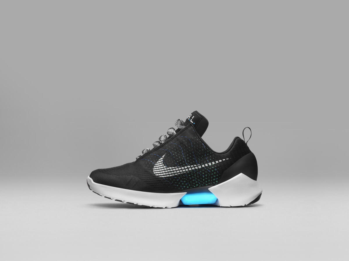 Nike HyperAdapt 1.0, la prima scarpa con lacci automatici - Nike Earl, credits: nike.com