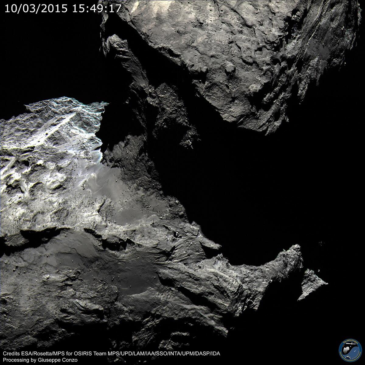 Intervista a Giuseppe Conzo, l'ingegnere che "colora" le comete - Rielaborazione a colori della cometa 67P/Churyumov–Gerasimenko a cura del
dott. Giuseppe Conzo
PACA_Rosetta67P Member. Credits: ESA/Rosetta/MPS for OSIRIS Team MPS/UPD/LAM/IAA/SSO/INTA/UPM/DASP/IDA - Processing by Giuseppe Conzo