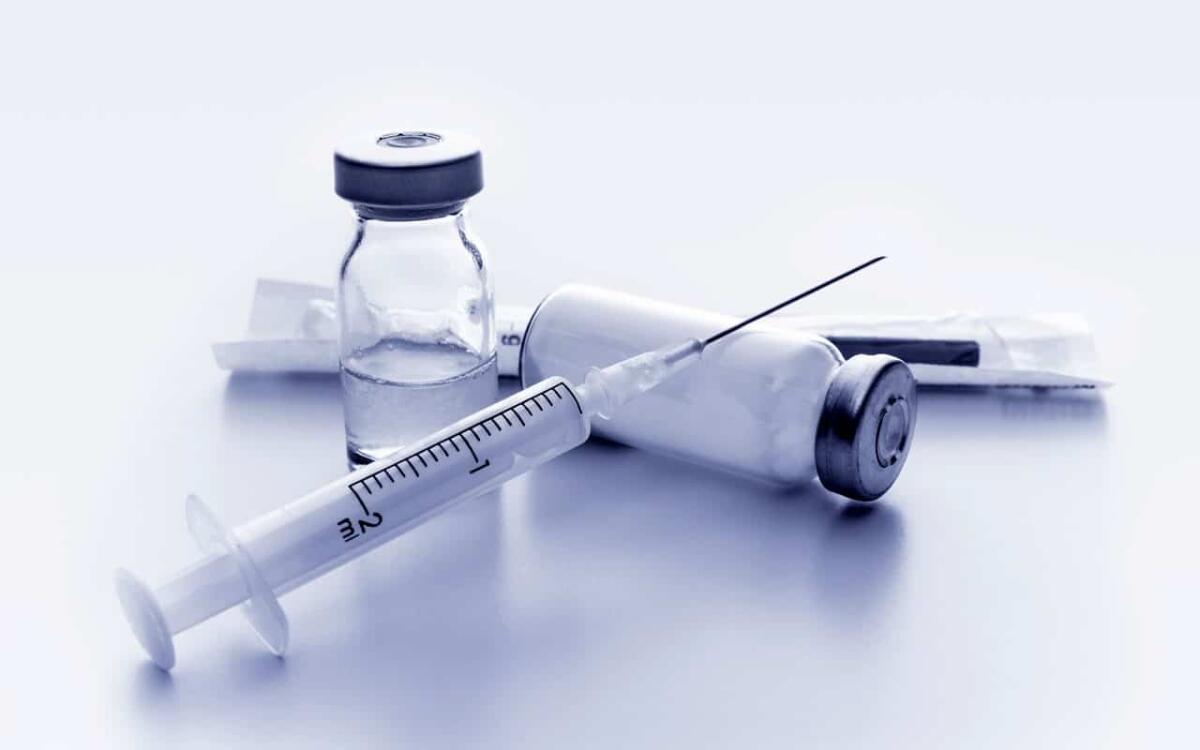 Ebola, il nuovo vaccino è efficace al 100% - Vaccino, credits: ebony.com