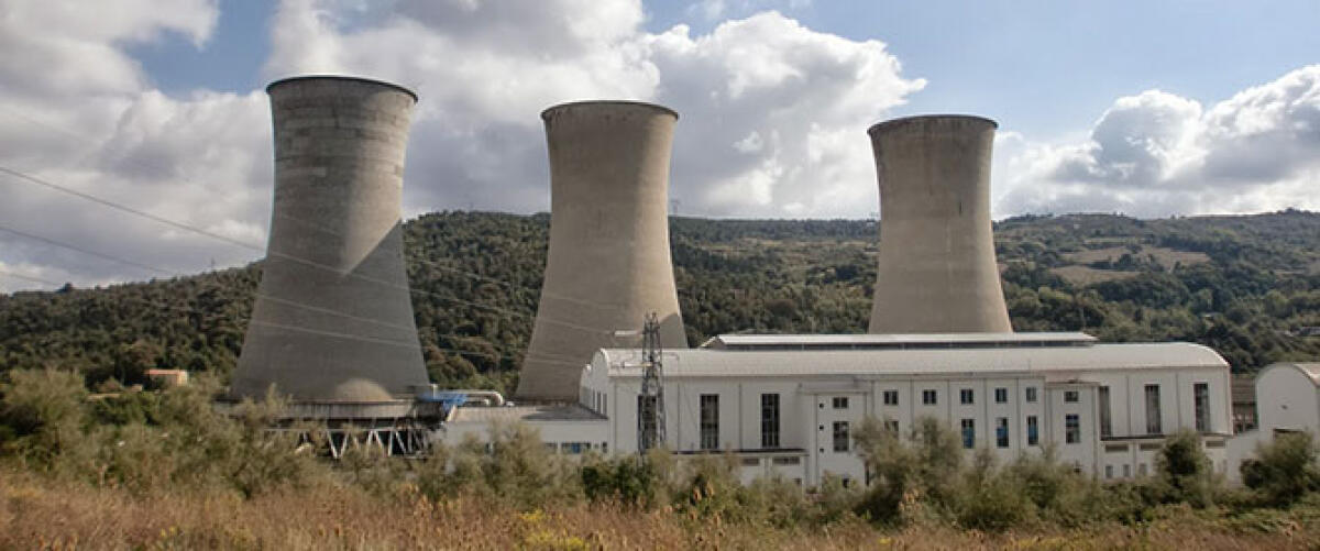 Toscana, terra di buon cibo ed energia pulita - Vista della centrale di Enel Green Power a Larderello.
sostariffe.it
