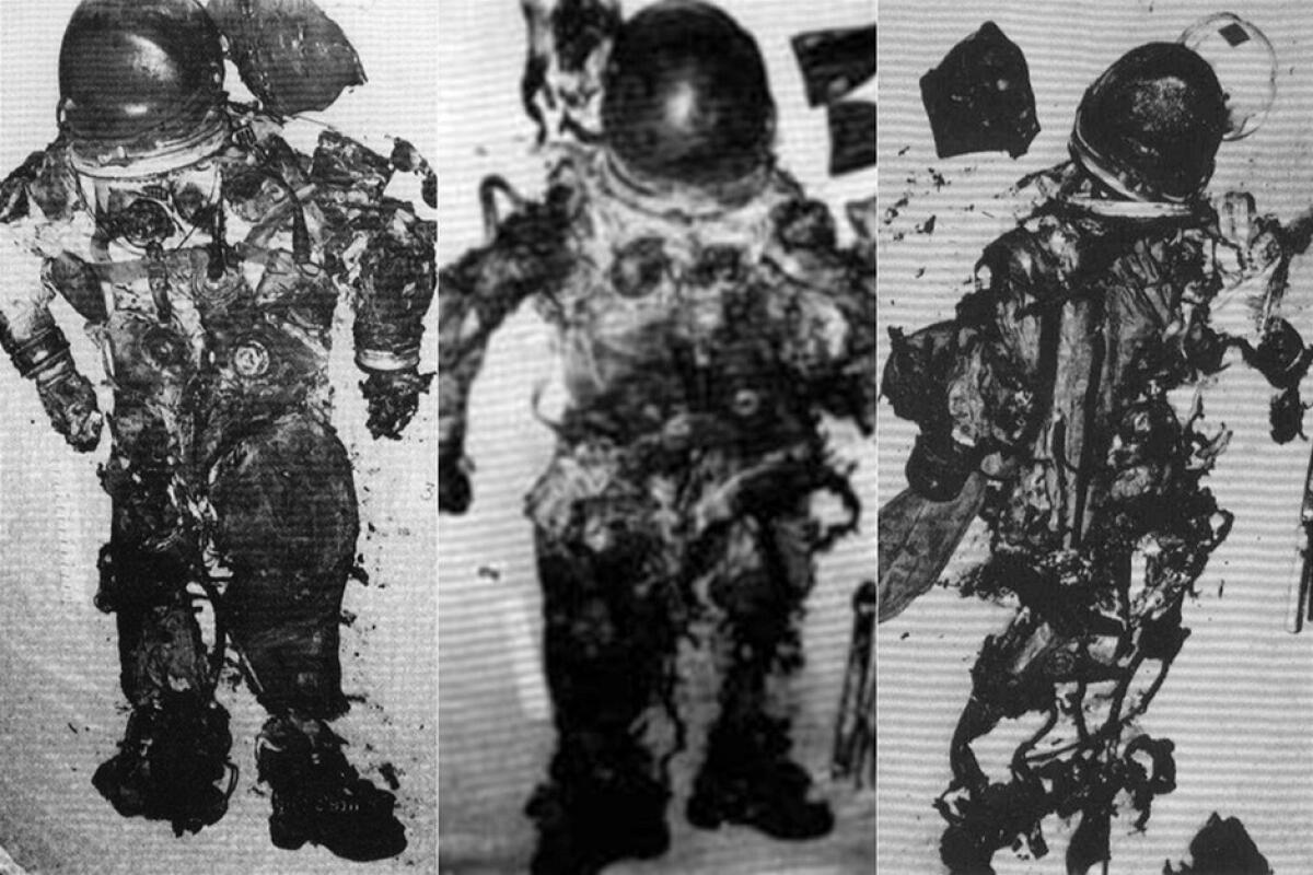 Quel dramma chiamato "Apollo 1" - Tute carbonizzate dell'Apollo1, credits: 1gr.cz
