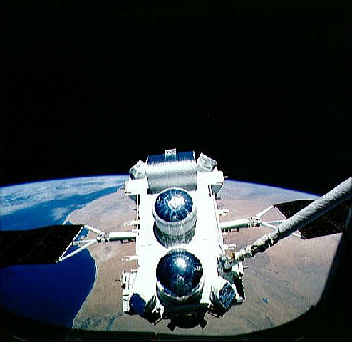 Compton Gamma Ray Observatory, credits: nssdc.gsfc.nasa.gov