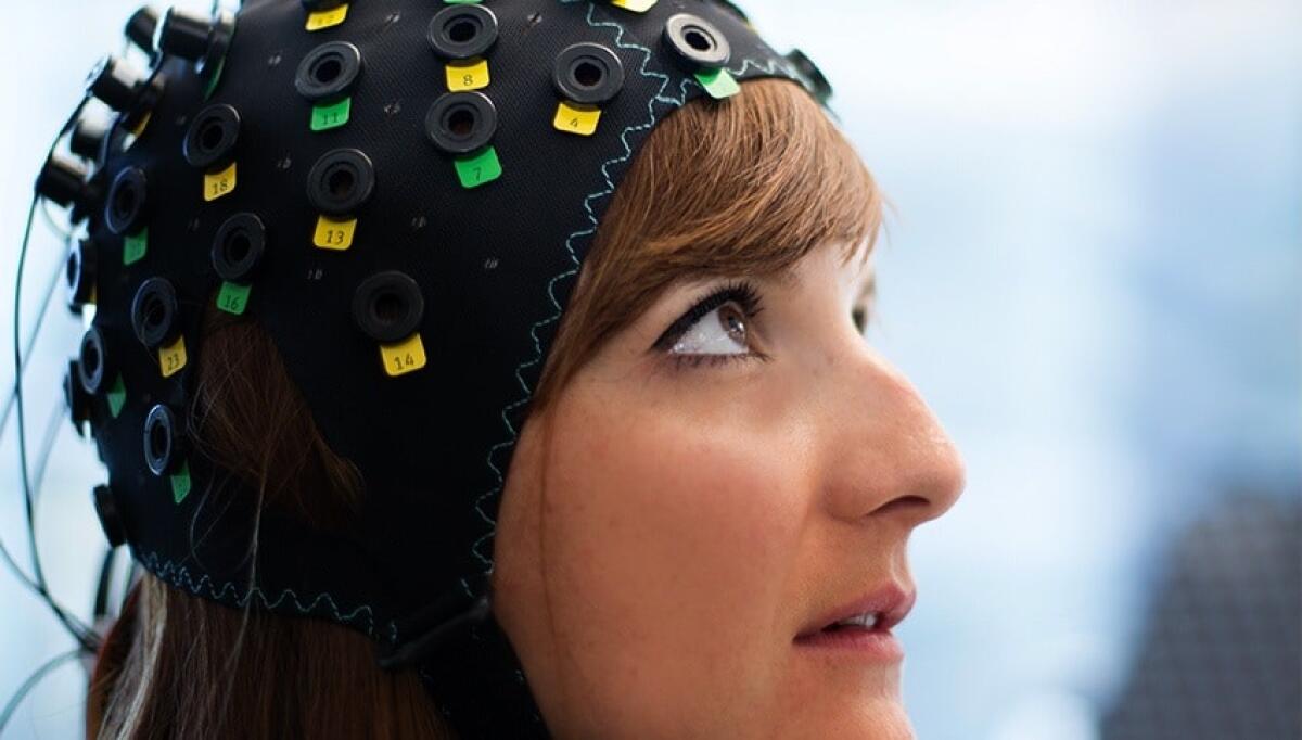 Una cuffia hi-tech per leggere la mente dei malati di SLA - https://biomedical.closeupengineering.it/file/2017/02/website-home_2_sans-texte.jpg