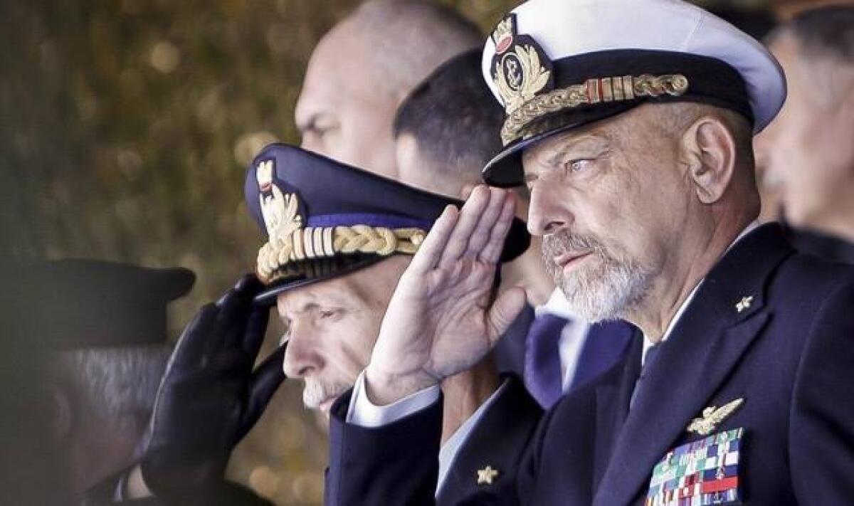 L’ammiraglio De Giorgi co-protagonista del libro "SOS uomo in mare" - 