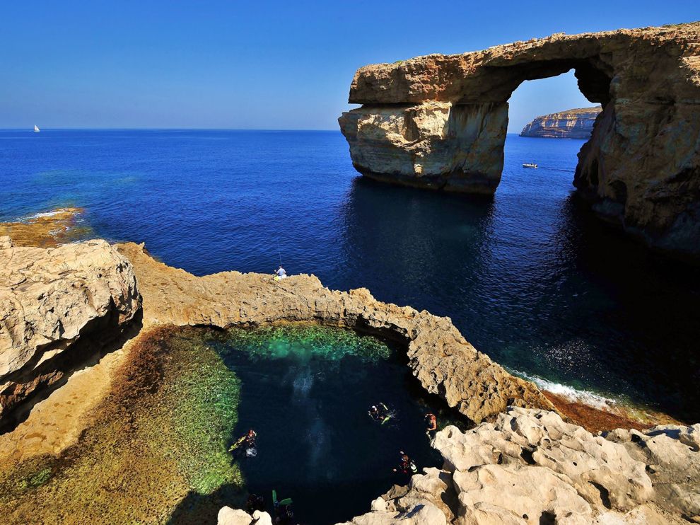 L'Azure Window, una delle bellezze naturali del Mediterraneo. Credits: images.nationalgeographic.com