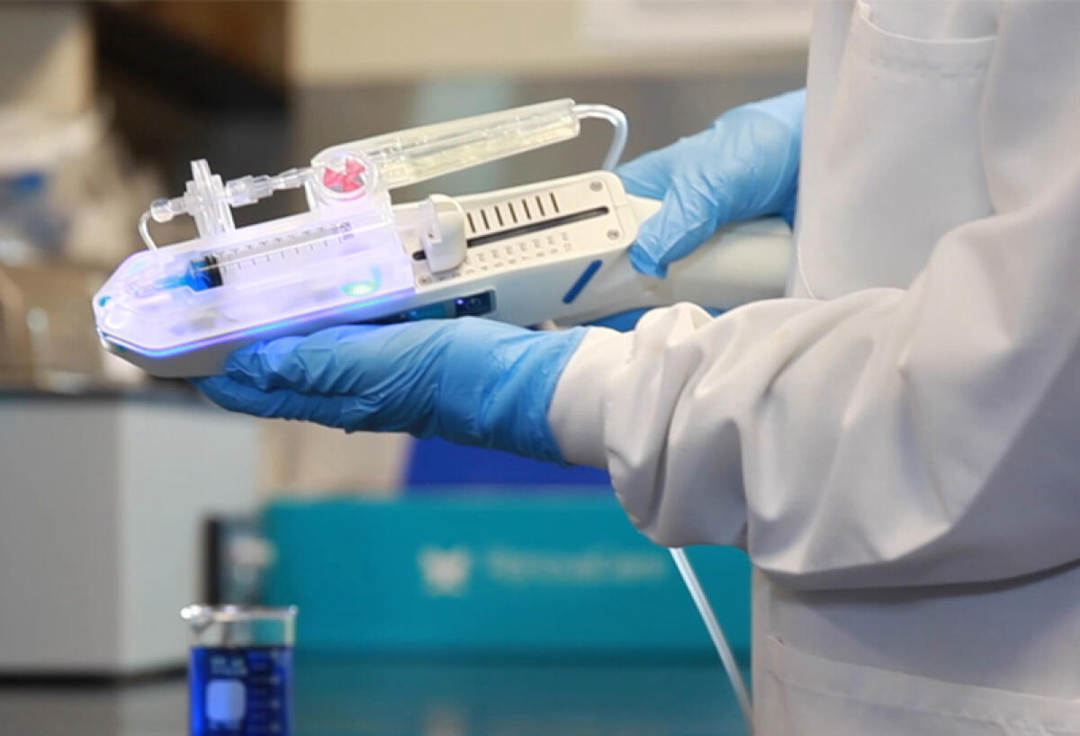 SkinGun™, la pistola che rigenera la pelle - SkinGun, l'innovativo prodotto di RenovaCare

Credit: RenovaCare