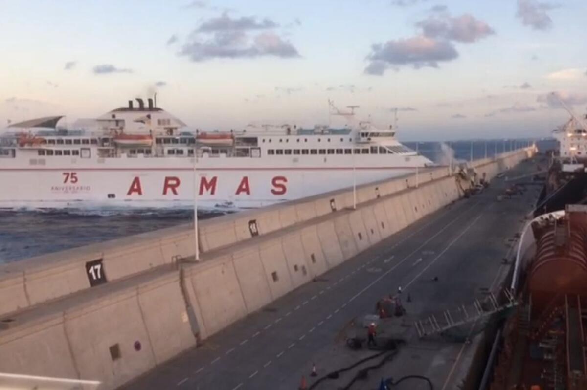 Incidente ferry a Las Palmas - incidente Ferry Las Palmas
PH. eldia.es