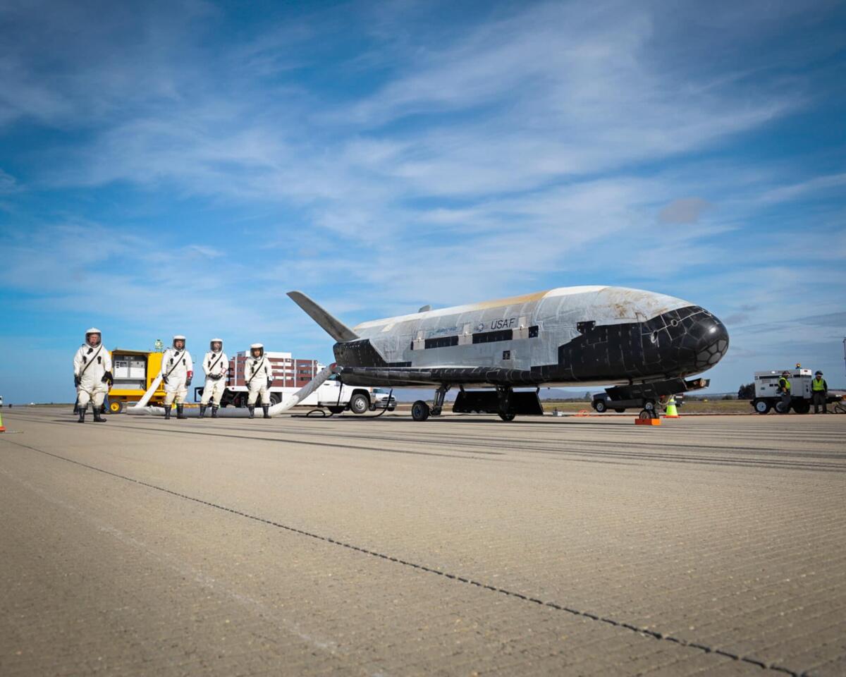 Boeing X-37B da record: 718 giorni nello spazio - X-37B, credits: universetoday.com