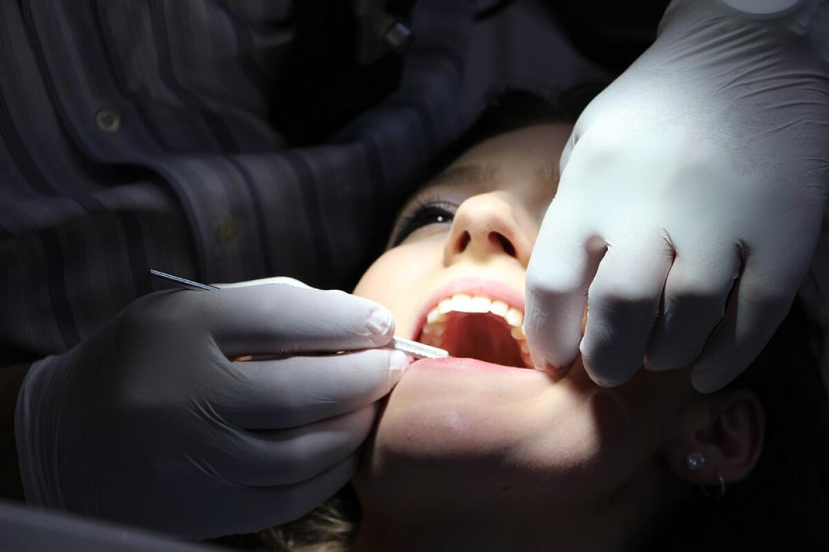 Otturazione dentale rigenerativa, un’idea innovativa - Visita odontoiatrica
