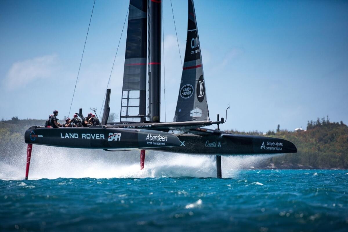 America's Cup ed hydrofoil: quanto possiamo spingerci oltre? - PH: http://land-rover-bar.americascup.com