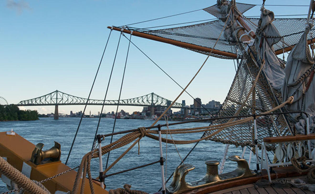 Il Vespucci in Canada sul fiume San Lorenzo ripercorre la rotta degli antichi esploratori - PH: marina militare