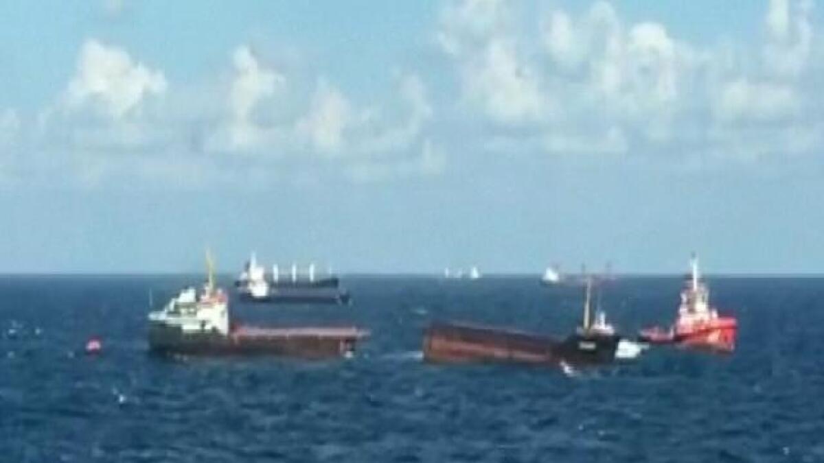 Nave cargo si spezza in due al largo al largo della Turchia - PH.Repubblica Tv