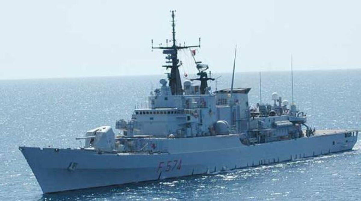 Taranto - ultimo Ammaina Bandiera di nave Aliseo - Nave Aliseo