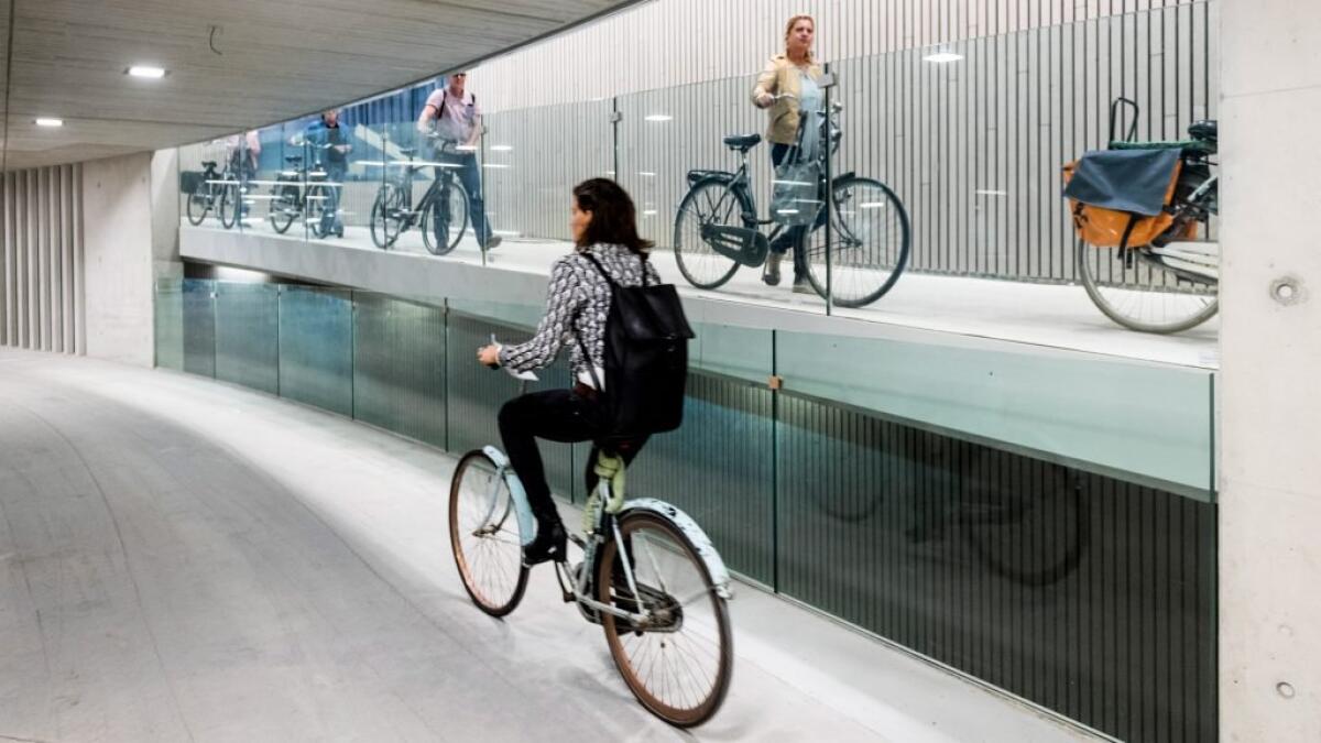 Il parcheggio di biciclette più grande del mondo - dezeen.com