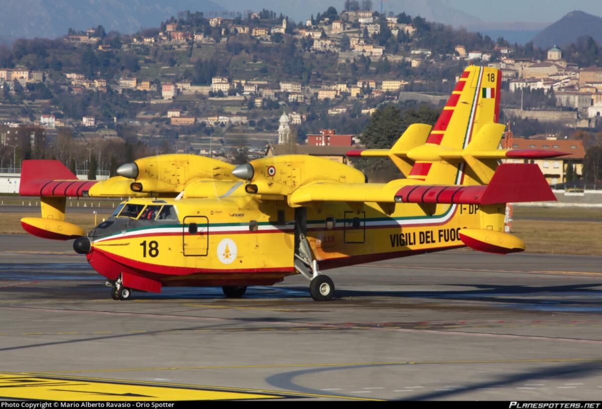 Canadair: come funziona il velivolo antincendio - Credits: antincendio-italia.it