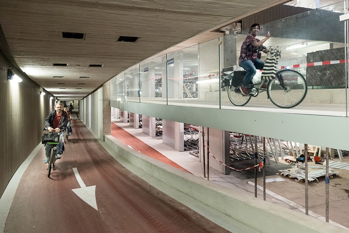 dezeen.com