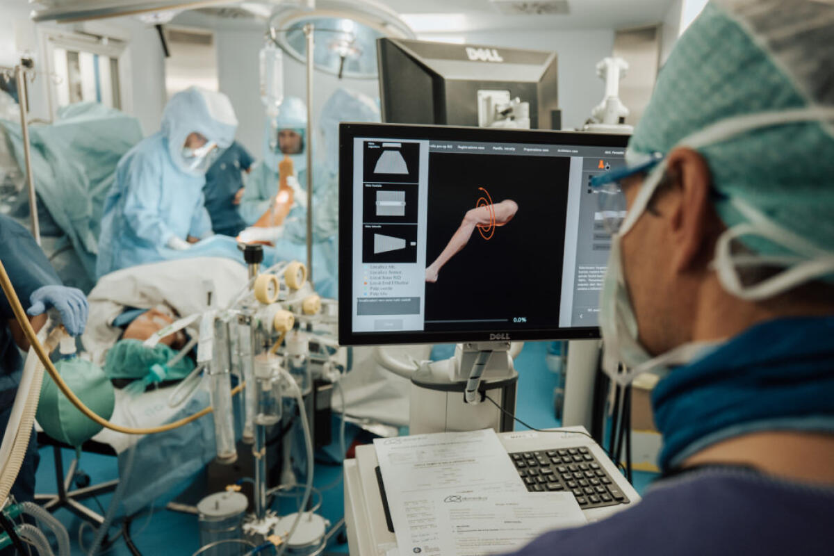 Chirurgia robotica: 5 interventi di protesi totale di ginocchio a Verona - Chirurgia robotica: 5 interventi di protesi totale di ginocchio a Verona
http://www.clinicasanfrancesco.it