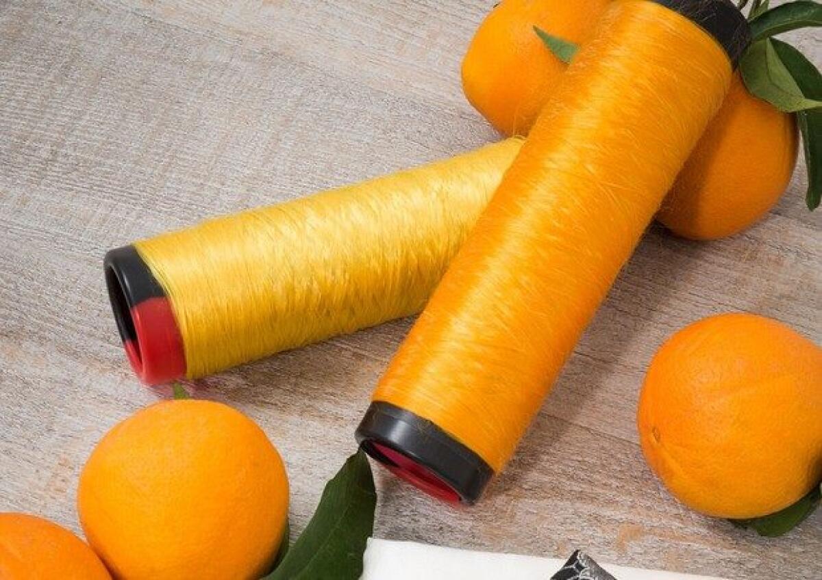 Orange Fiber: il tessuto ricavato dagli scarti degli agrumi - Tessuto Orange Fiber