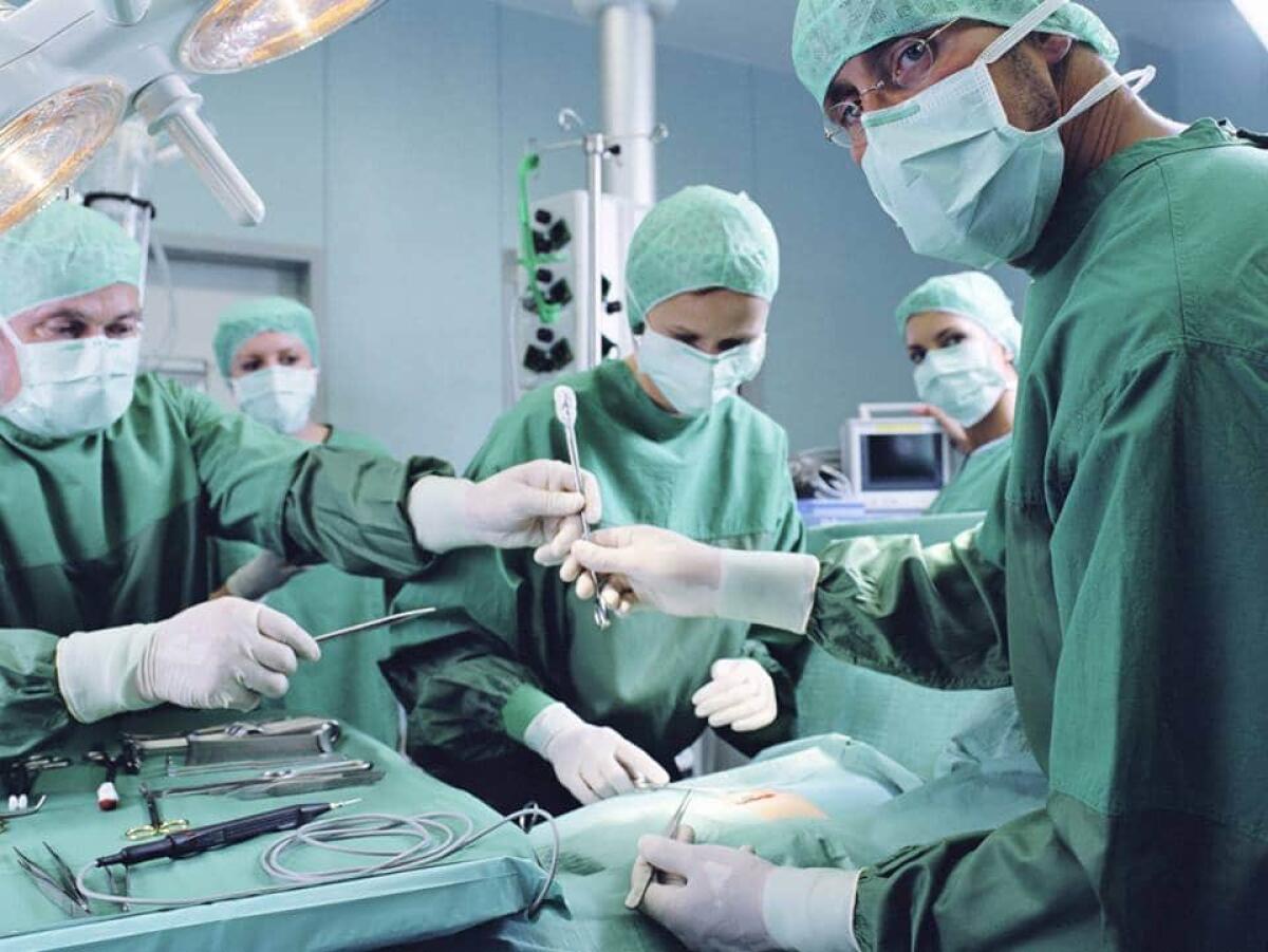 L’app per entrare virtualmente in sala operatoria - Ph: verywell.com