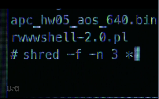 Il comando che utilizza Elliot per ottenere la reverse shell. A seguire, il comando per la cancellazione della backdoor. Credits: hackers-arise.com