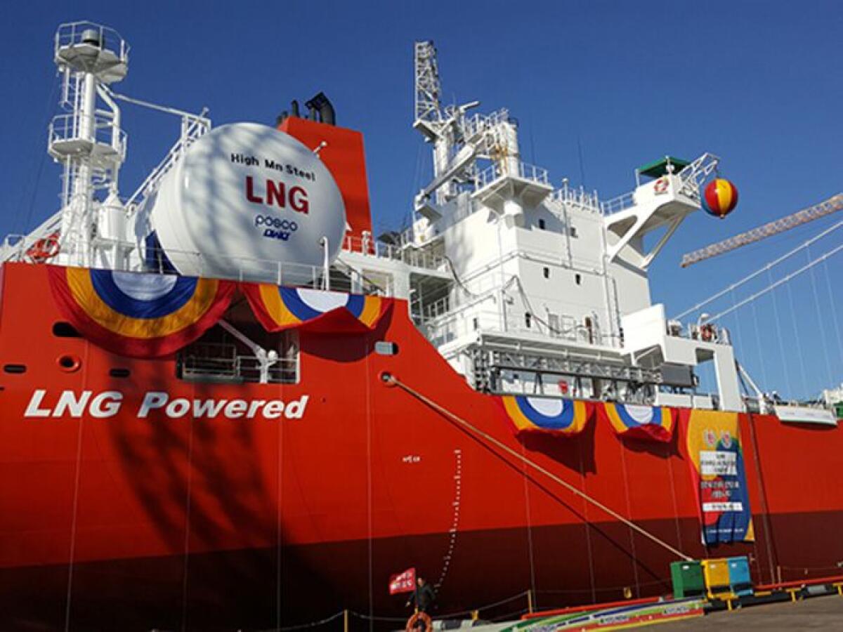 In Corea del Sud la prima portarinfusiere ad LNG - ph.MarineLog