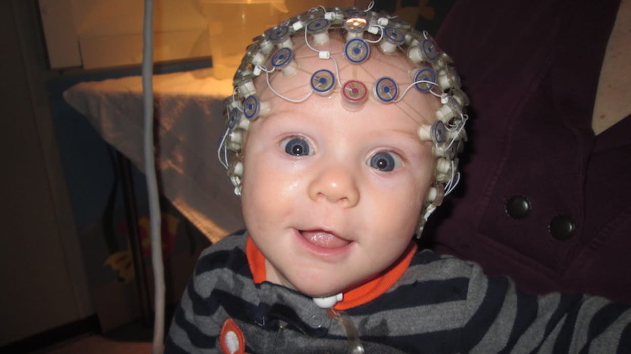L'EEG è in grado di predire l'autismo nei neonati senza causare alcun disagio (Credits: Nelson Lab)