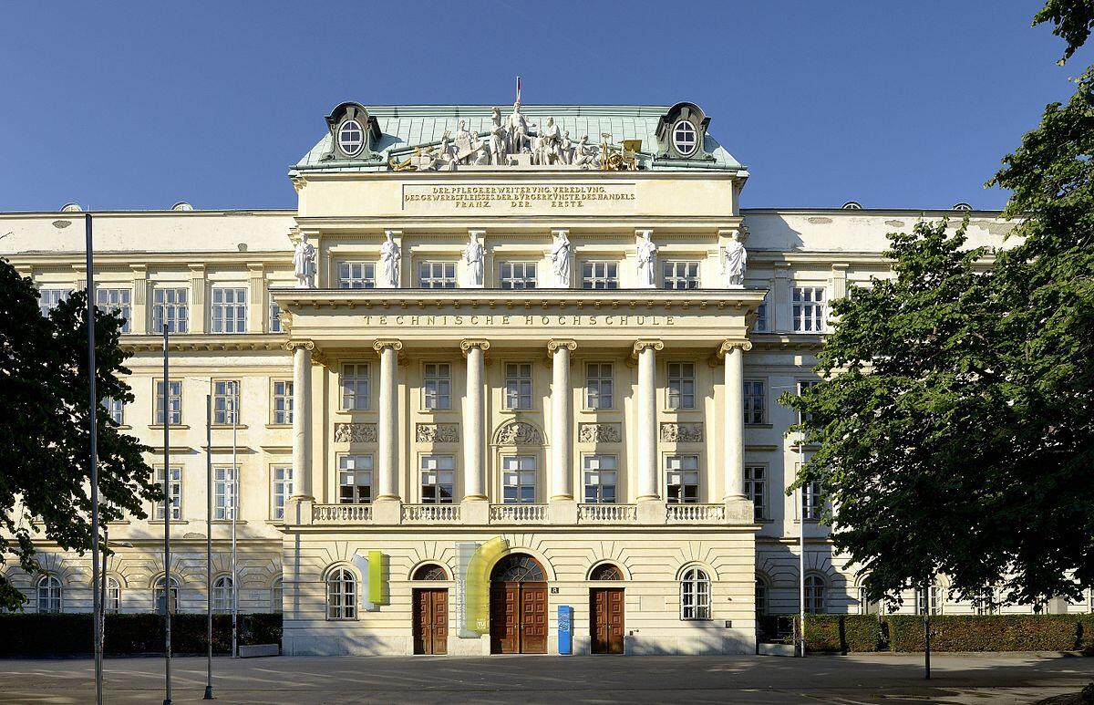 La scuola austriaca: origine, pensieri e critiche - Technische_Universität_Wien_mainbuilding_mainentrance_northview_ - Fonte Wikipedia