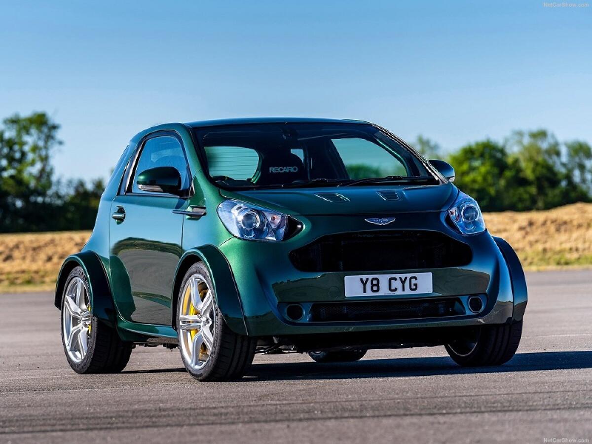Aston Martin V8 Cygnet: una citycar da 430 cv - PH: netcarshow.com