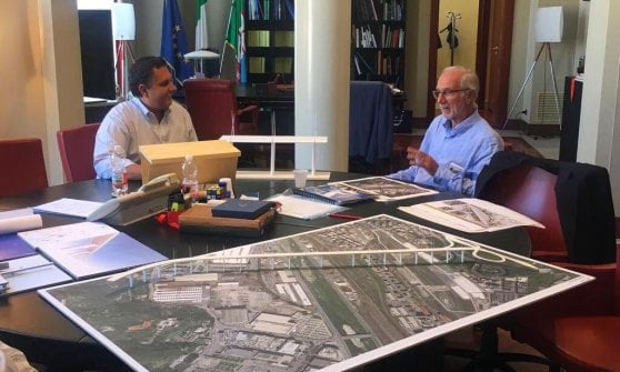 Renzo Piano durante l'incontro con il Presidente della Liguria Giovanni Toti. PH: corriere.it