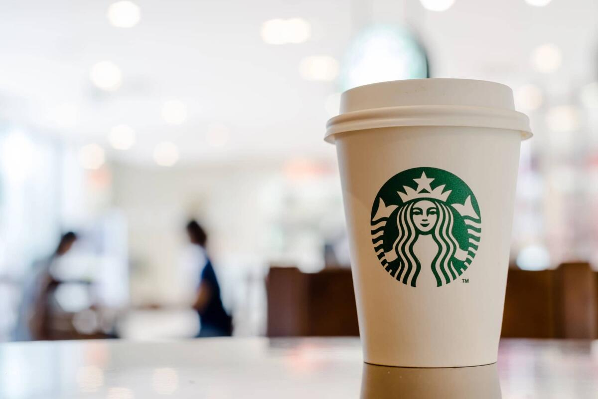 Il primo Starbucks in Italia - 