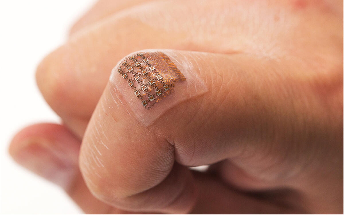 Una patch indossabile ad ultrasuoni per monitorare la pressione sanguigna - Una patch indossabile ad ultrasuoni per monitorare la pressione sanguigna
Image credits: Chonghe Wang/Nature Biomedical Engineering