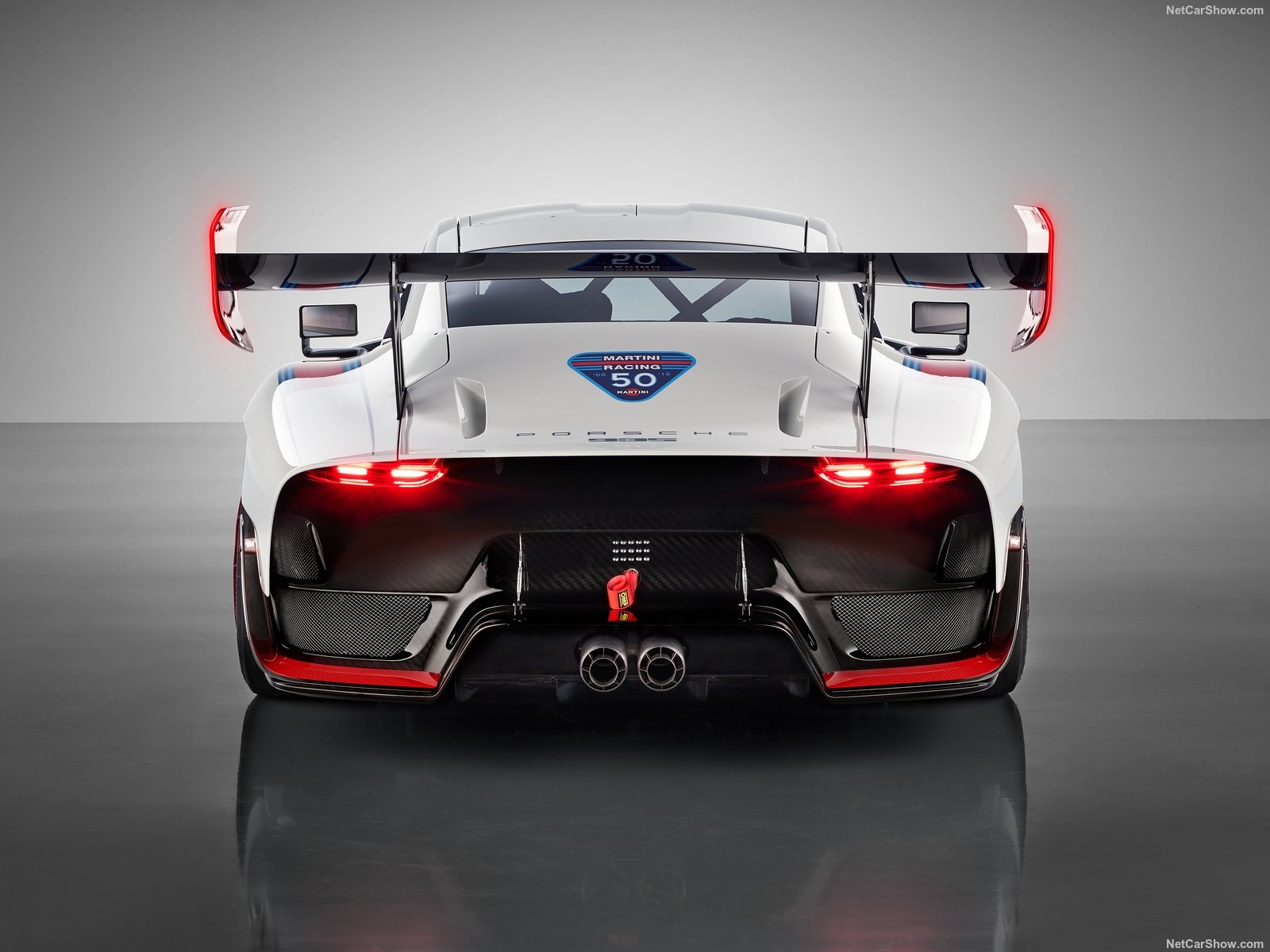 PH: netcarshow.com