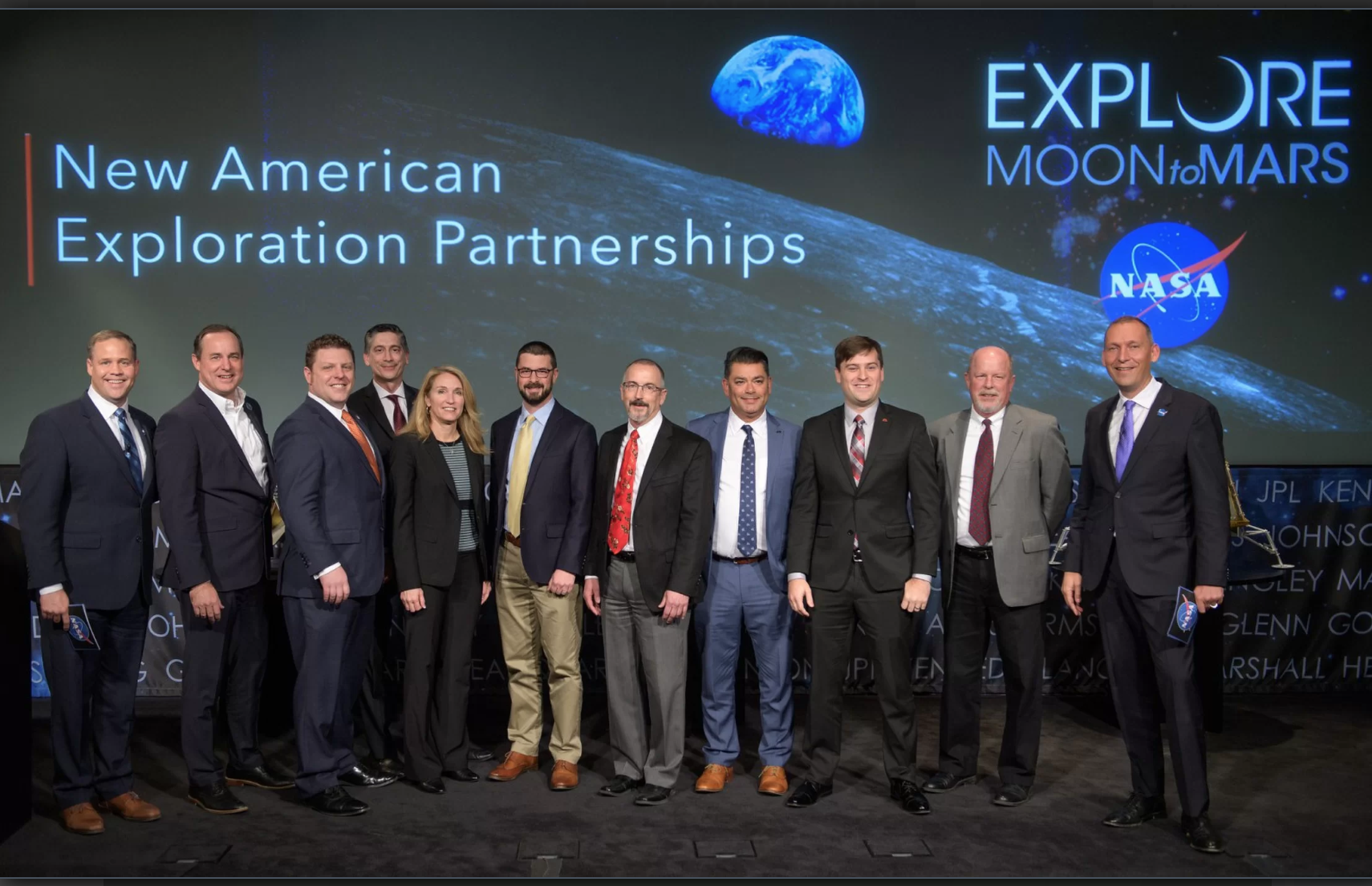 Rappresentanti NASA e delle nove aziende selezionate nella diretta di ieri. Credits: www.space.com